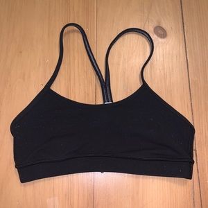 Lululemon sports bra size 4